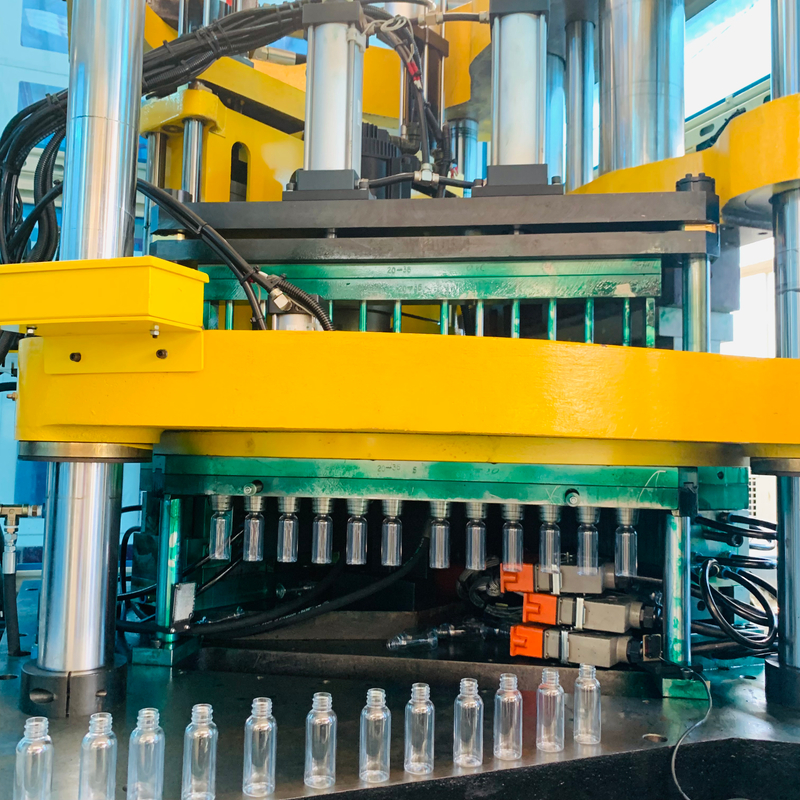  China High Performance Blowing Machine PET Bottle Making Machine Manufacturer 