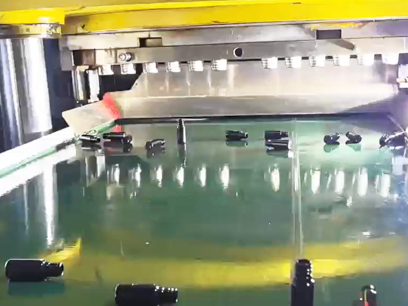 Single Stage Injection Stretch Blow Molding Machine For PET Cosmetic Eye black bottle