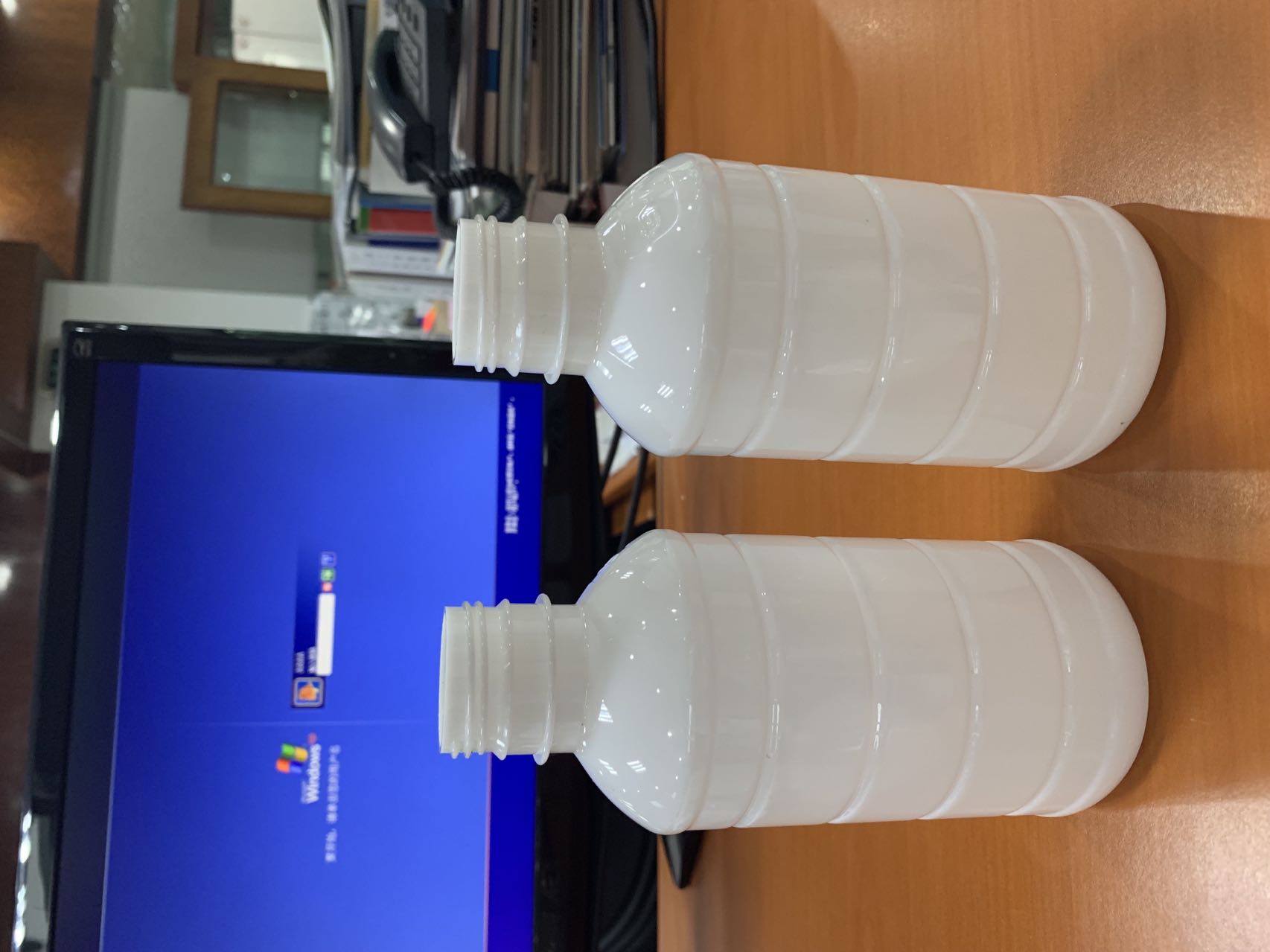 Comparing ISBM Machine architectures for different plastic bottle designs